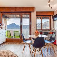 Stunning apartment in Castelletto di Brenz, with WiFi