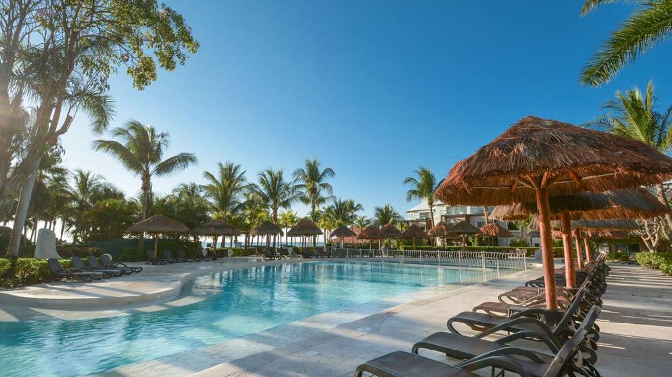 Sandos Caracol Eco Resort & Water Park