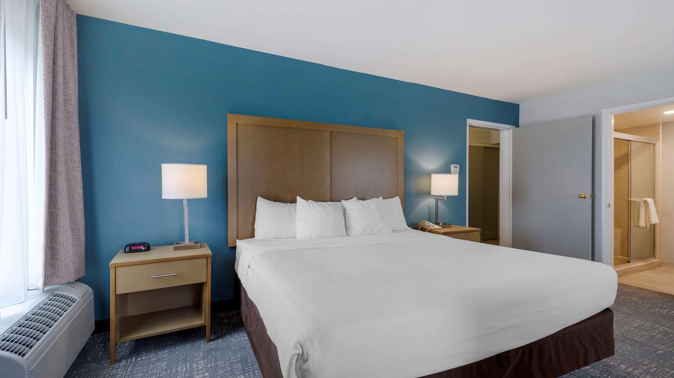 Comfort Inn and Suites Alexandria West