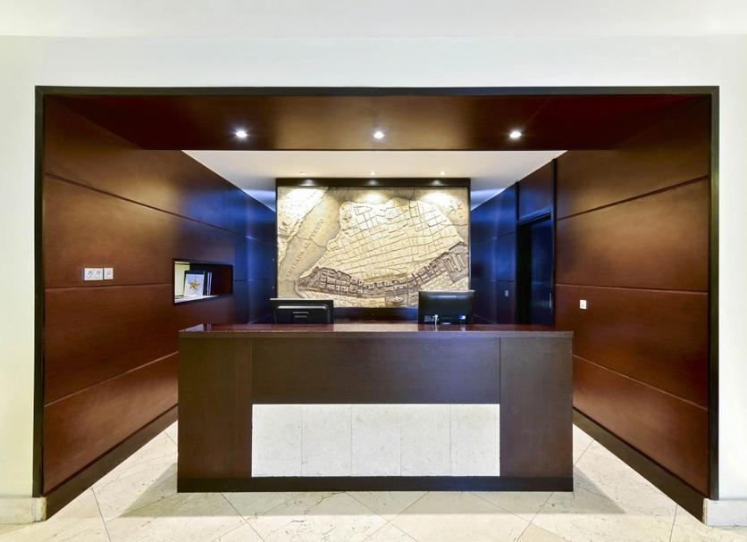 Front desk Photo