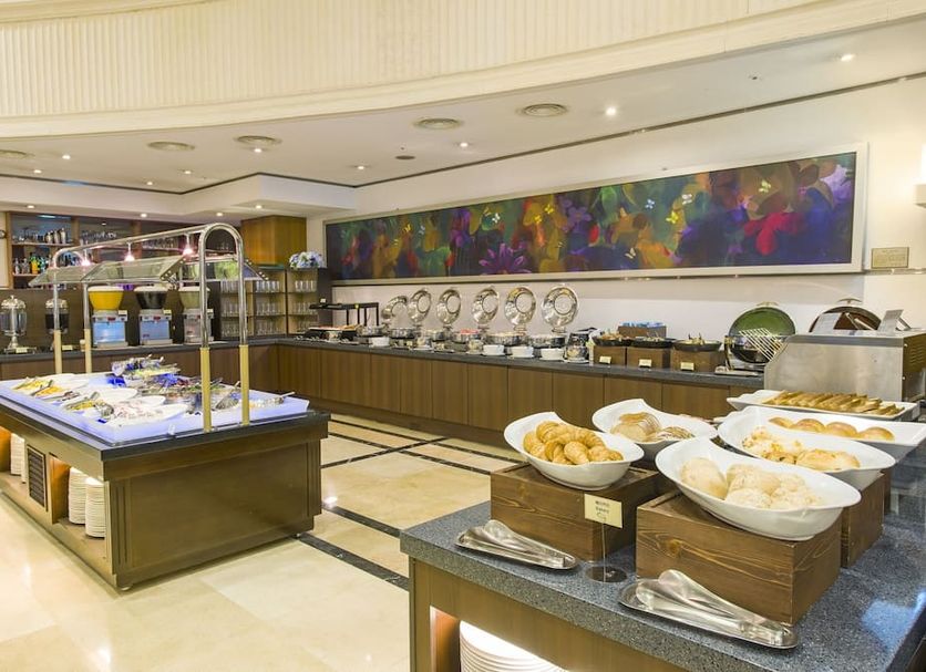 Buffet Photo