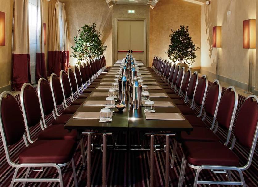 Conference room Photo