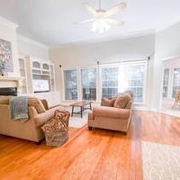 Spacious King Suite Mid Town Home With Serene Patio
