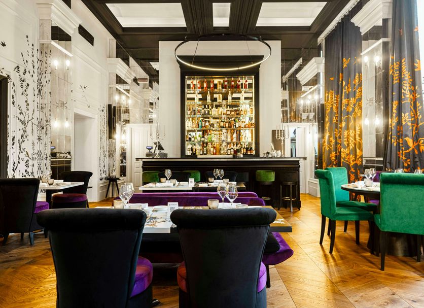 Restaurant Photo