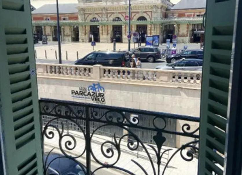Balcony Photo