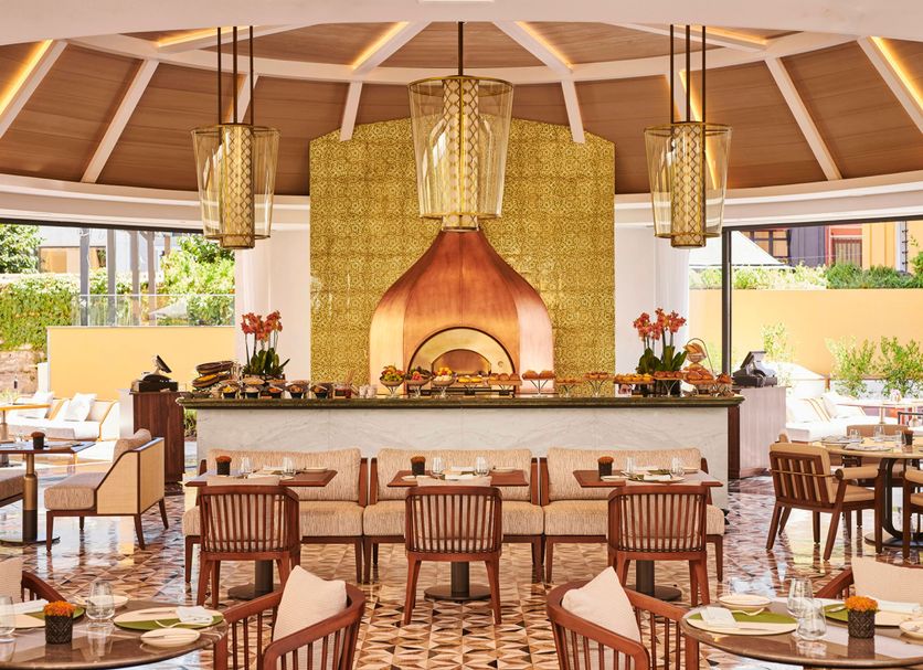 Restaurant Photo