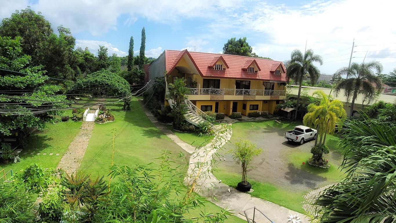 Sunny Point Hotel