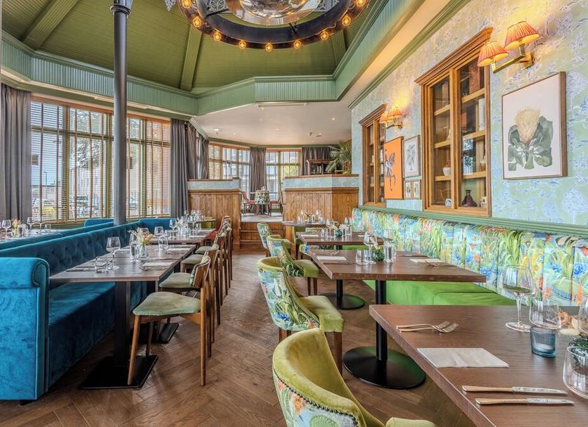 Restaurant Photo
