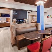 Holiday Inn Express & Suites Downtown Ottawa East, An IHG Hotel