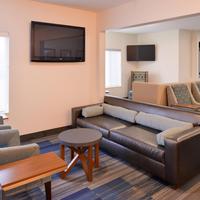 Holiday Inn Express & Suites Sioux Falls At Empire Mall