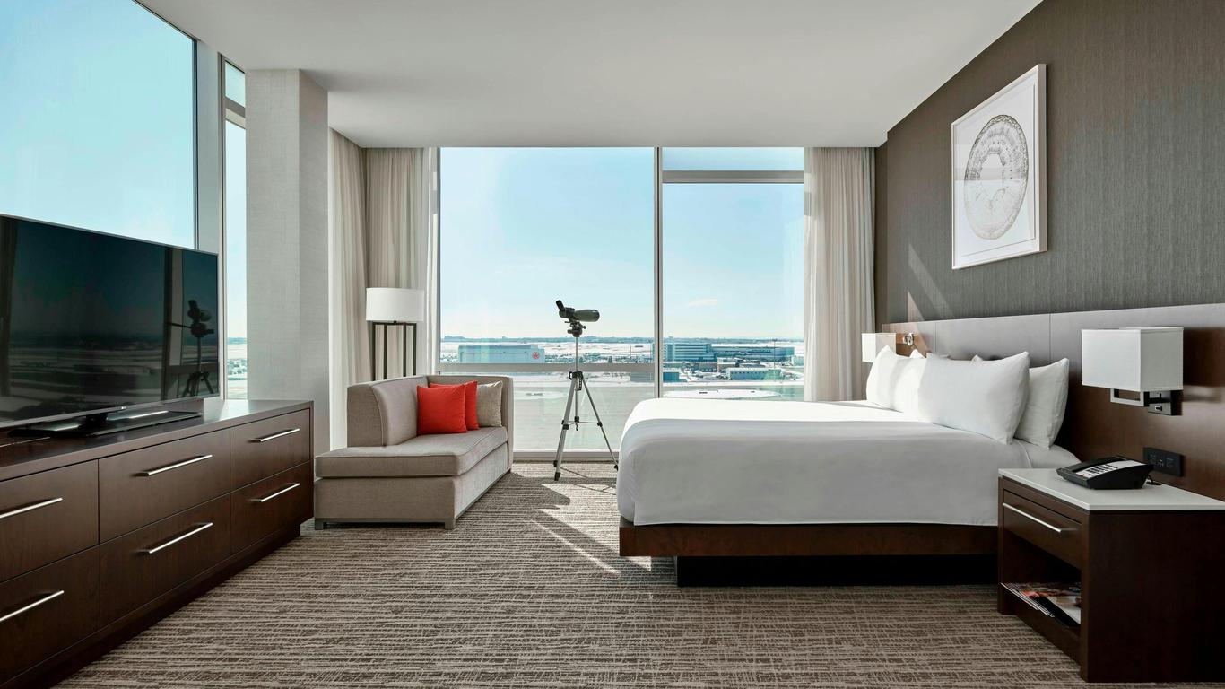 Calgary Airport Marriott In-Terminal Hotel