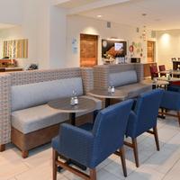 Holiday Inn Express & Suites Raleigh Ne - Medical Ctr Area