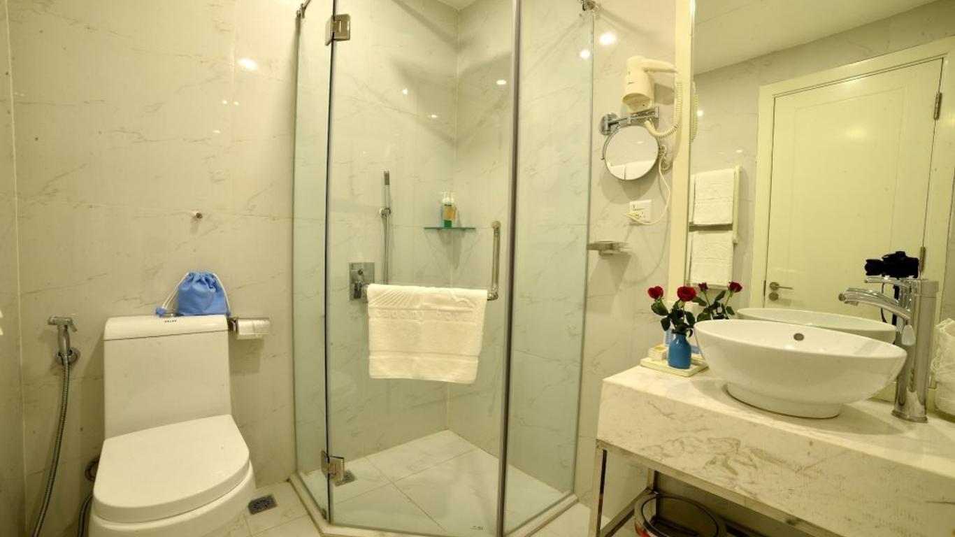 Palmier Hotel - Art House Da Nang