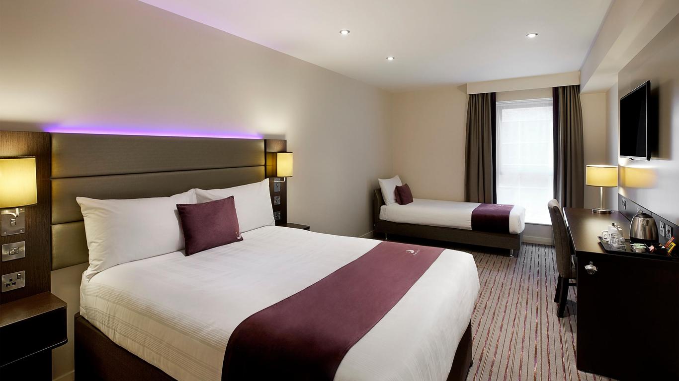 Premier Inn Taunton Central (North)