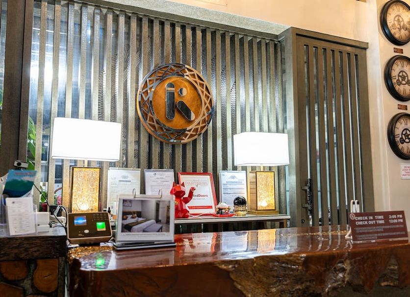 Front desk Photo