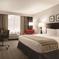 Country Inn and Suites by Radisson, Traverse City